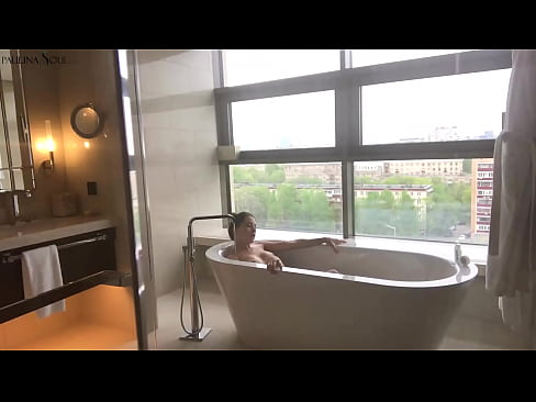 ❤️ Une énorme nana se branlant passionnément la chatte dans la salle de bains ❤ Porno juste at us fr.japangaysex.ru